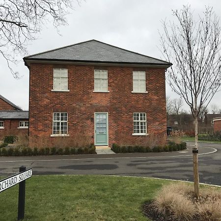 The Officers' Mess - The Garden Quarter Villa Bicester Exterior photo