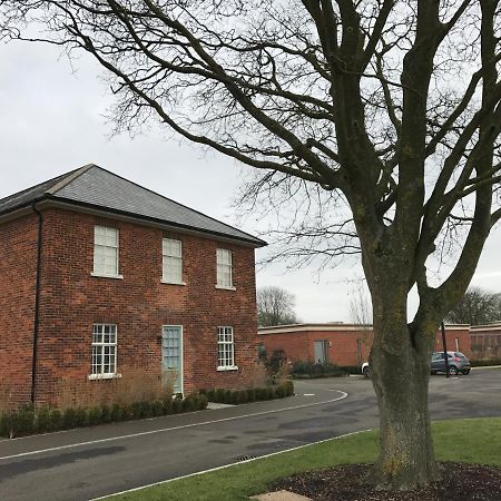The Officers' Mess - The Garden Quarter Villa Bicester Exterior photo