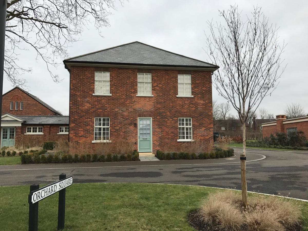 The Officers' Mess - The Garden Quarter Villa Bicester Exterior photo